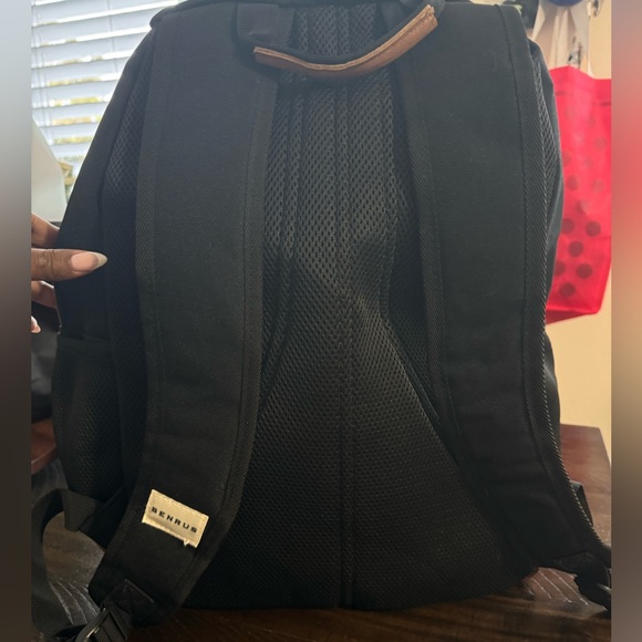 Black Benrus Laptop backpack with multiple pockets - Picture 2 of 5